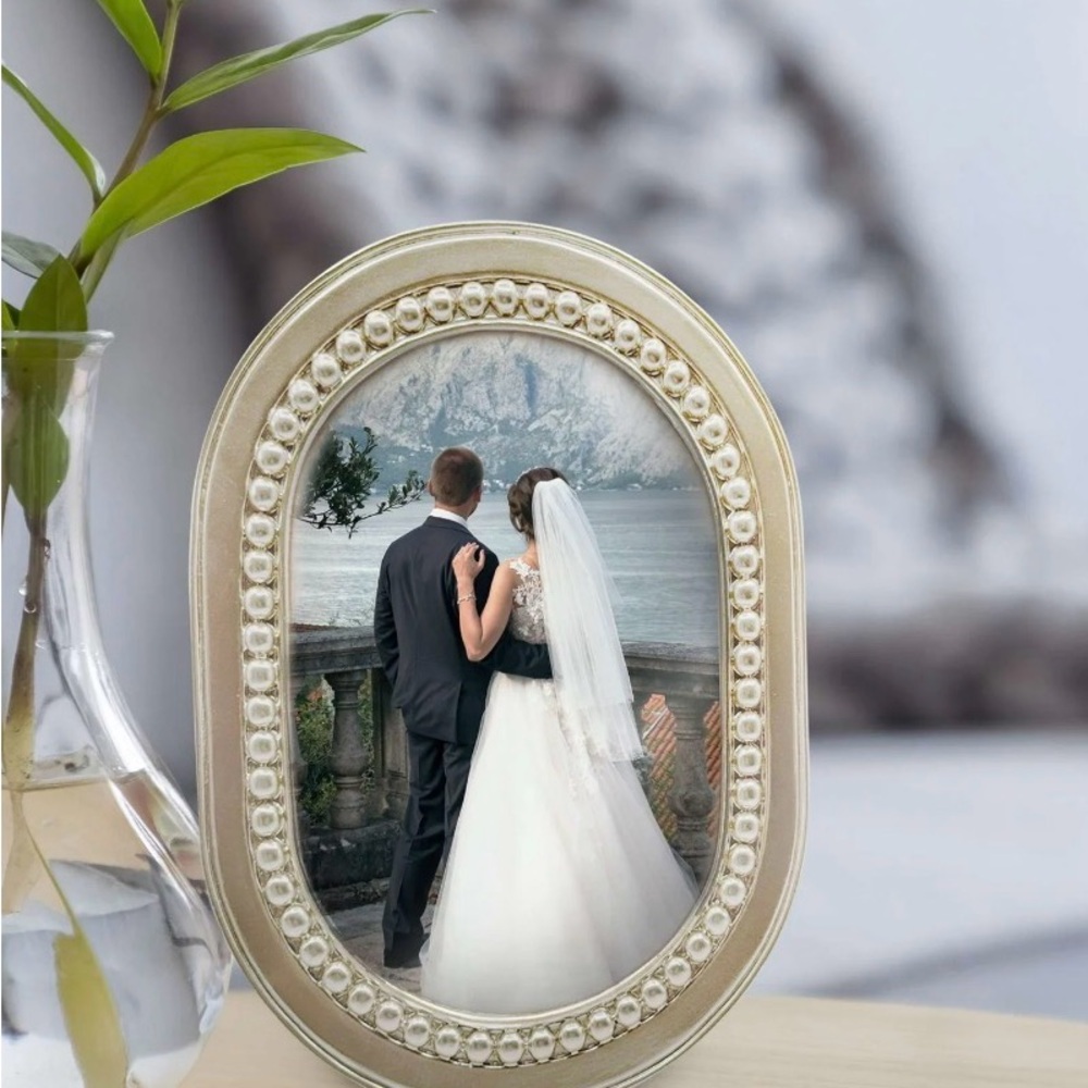 Oval 5x7 Picture Frame with Champagne Bottle Easel Back